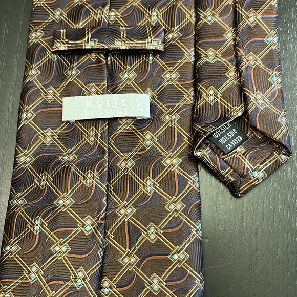 Kolte Couture 100% Silk Made in Italy Tie - Picture 2 of 4